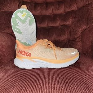 Hoka Clifton 8 Womans size 8B